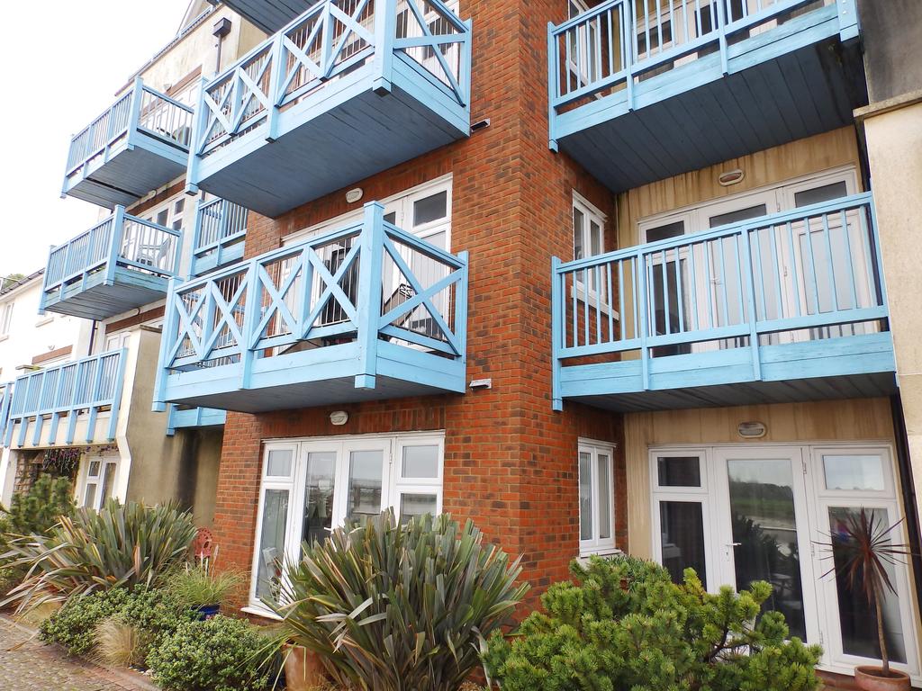 Linemans View, Ropetackle, Shoreham by Sea BN43 2 bed apartment £