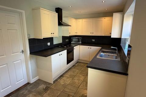 3 bedroom semi-detached house to rent, Cornfield Road, Bury St Edmunds