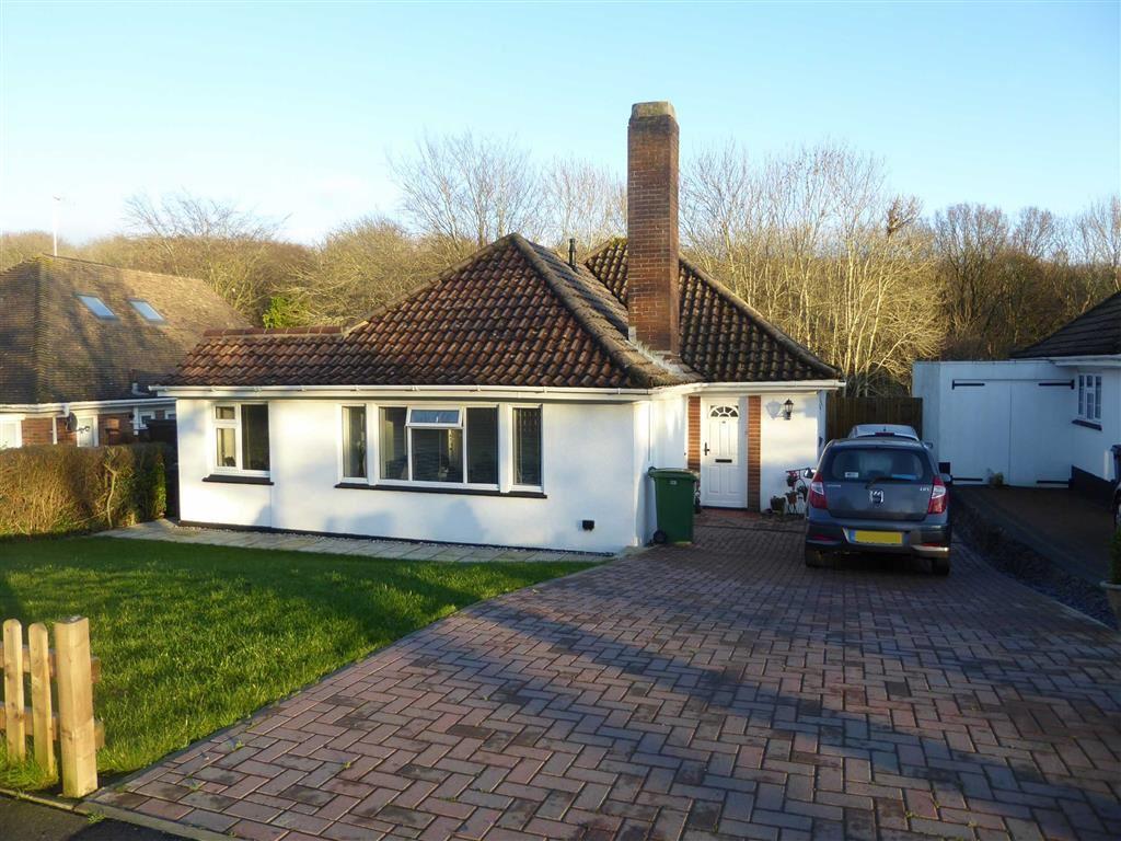 Ironlatch Avenue, St Leonardsonsea, East Sussex 3 bed detached