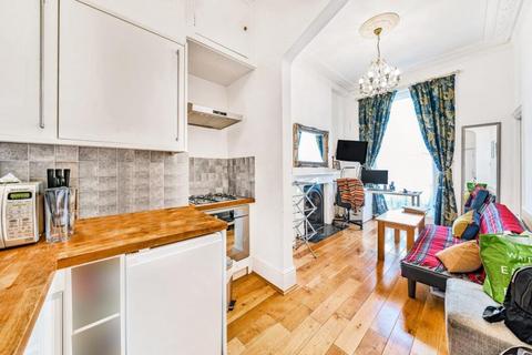 1 bedroom terraced house to rent, Warwick Way, Pimlico, London, SW1V