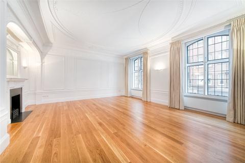 3 bedroom apartment to rent, Wellesley House, Sloane Square, London, SW1W