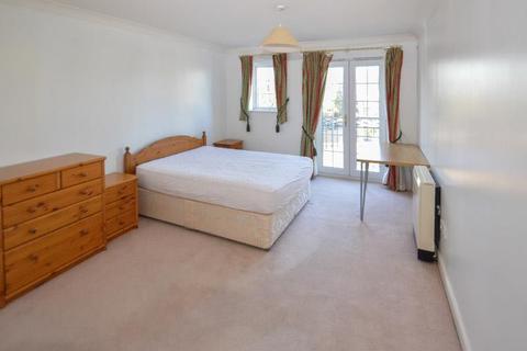 2 bedroom apartment to rent - Knights Place, Windsor