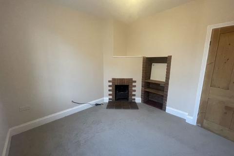 2 bedroom terraced house to rent, 21 Greetwell Gate, Lincoln, LN2 4AW