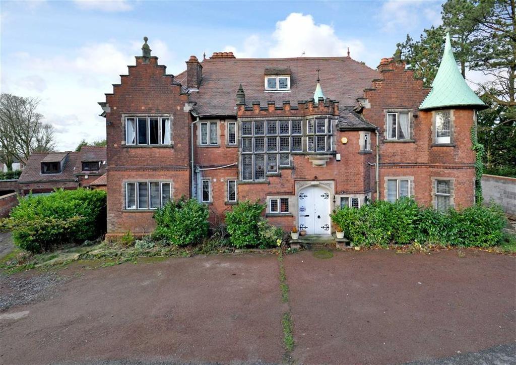 148, Penn Road, Penn, Wolverhampton, West Midlands, WV3 6 bed detached