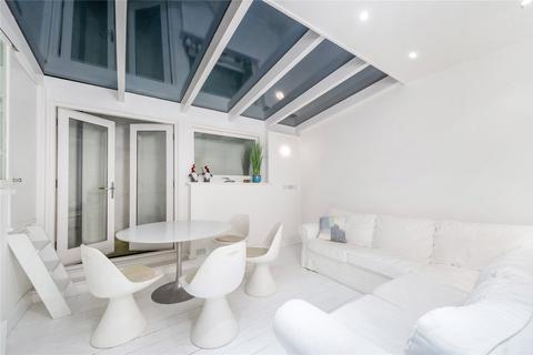 2 bedroom semi-detached house to rent, Kiels Cottages, Back Lane, London