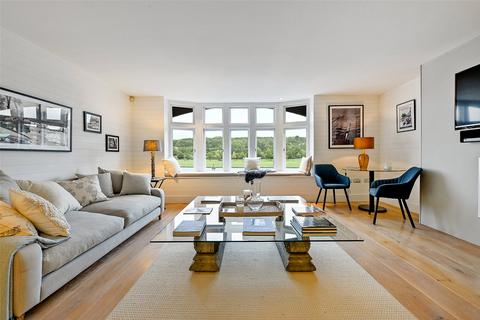 undefined, Thameside, Henley-on-Thames, Oxfordshire, RG9