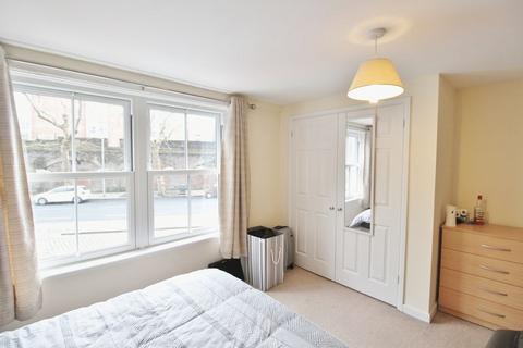 4 bedroom townhouse to rent, Four Bedroom Student House, Old Portsmouth