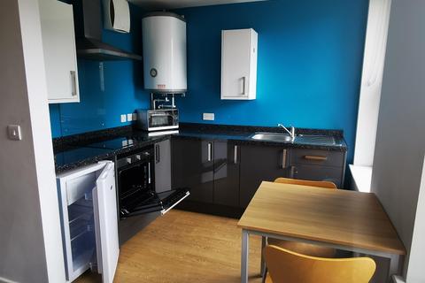 Studio to rent, Park Buildings, Park Street, Swansea. SA1 3DJ