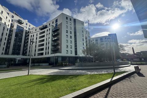 2 bedroom apartment to rent, Gateway South, Leeds City Centre