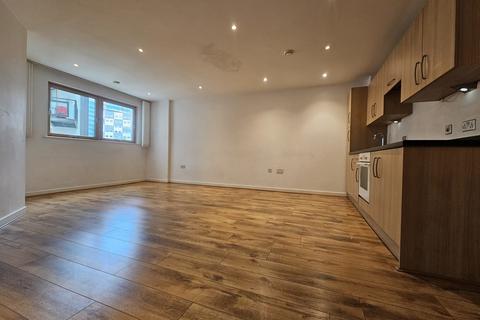 2 bedroom apartment to rent, Gateway South, Leeds City Centre