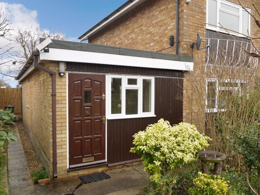 Wolverton Road, Norton Lindsey 1 bed ground floor flat £495 pcm (£114 pw)