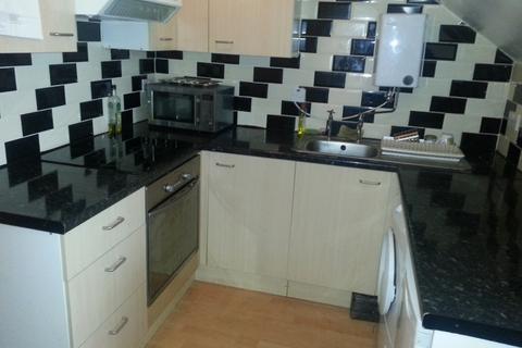 1 bedroom house to rent, Flat 5, 171 Hyde Park Road, 2nd Floor Hyde Park Leeds West Yorkshire