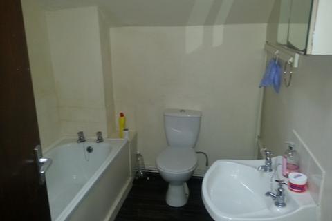 1 bedroom house to rent, Flat 5, 171 Hyde Park Road, 2nd Floor Hyde Park Leeds West Yorkshire