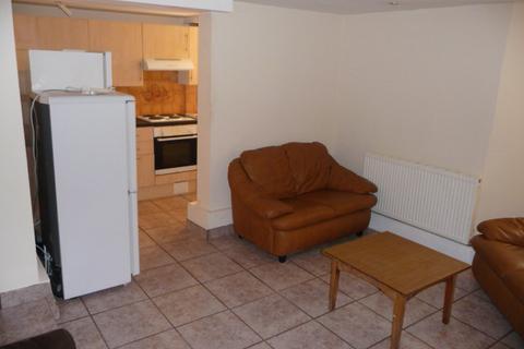 4 bedroom house to rent, 4 Brudenell Street Hyde Park Leeds