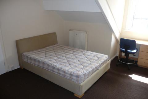 4 bedroom house to rent, 4 Brudenell Street Hyde Park Leeds