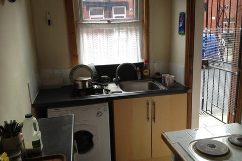 1 bedroom house to rent, 12 Harold Street Hyde Park Leeds West Yorkshire