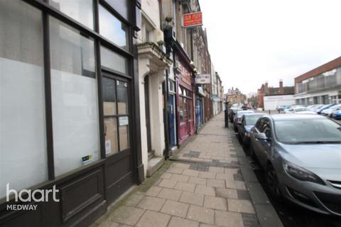 Studio to rent, High Street, CHATHAM