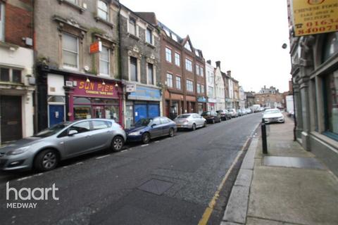 Studio to rent, High Street, CHATHAM