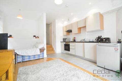 Studio for sale, North End Road, Golders Green NW11