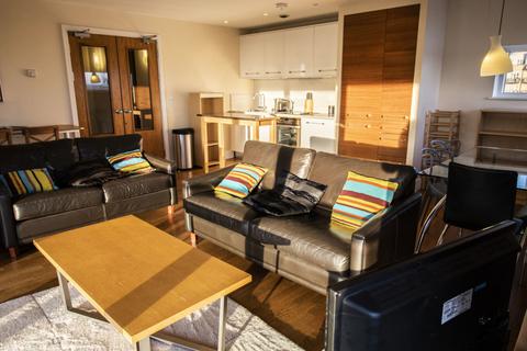2 bedroom apartment to rent, Vega House, Celestia, Cardiff Bay