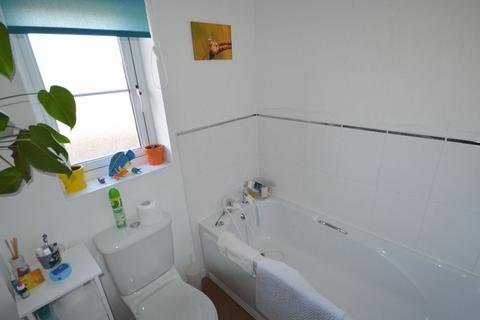 3 bedroom semi-detached house to rent, Thomas Hill Close, Llanfoist, Abergavenny