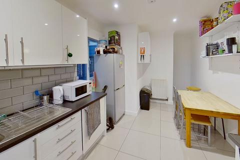 undefined, Old Court Road, Guildford, Surrey, GU2 7UF