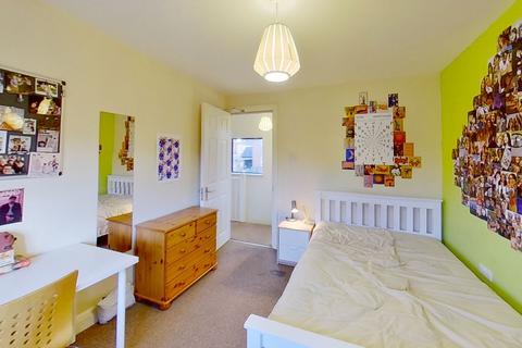 Cabell Road, Guildford, GU2 8JG