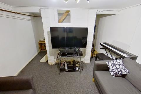 5 bedroom terraced house to rent, Haydon Place, Guildford, Surrey, GU1 4LR