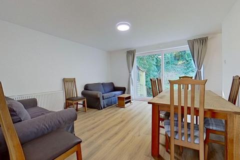 undefined, Guildford Park Avenue, Guildford, GU2 7NN