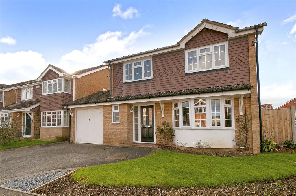Lyle Court, Allington, ME16 0EQ 4 bed detached house £440,000