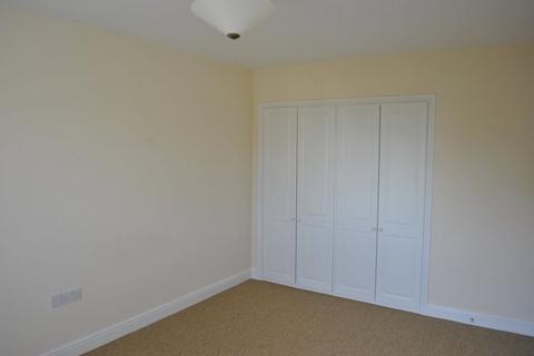 3 bedroom semi-detached house to rent, Turnstone Drive, Bury St. Edmunds