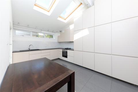 4 bedroom terraced house to rent, Capstan Way, London