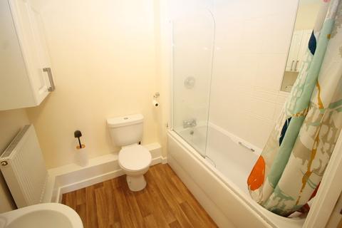 2 bedroom flat to rent - Pound House, St James's Street