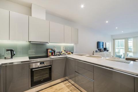 2 bedroom apartment to rent, Quarter House, Battersea Reach