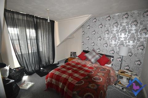 3 bedroom flat to rent - Rectory Place, Bensham, Gateshead, NE8