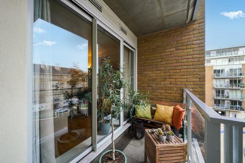 undefined, Narrow Street, Limehouse, London, E14