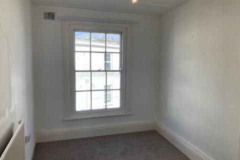 2 bedroom flat to rent, Belgrave Court, Upalnds, Swansea.  SA1 4PZ