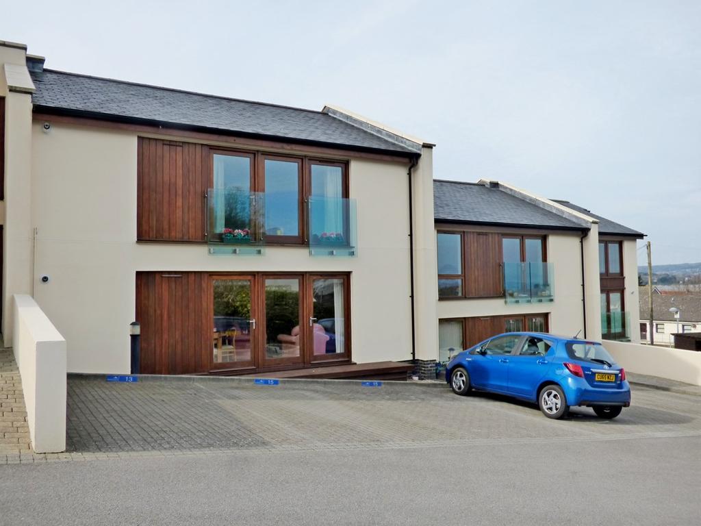 St Annes, Western Lane, Mumbles, Swansea, SA3 2 bed apartment £320,000
