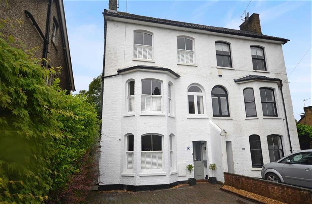 The Fairfield, Farnham 5 bed end of terrace house £825,000