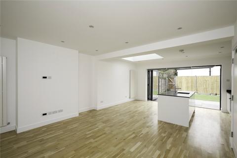 65 Princes Avenue, London, W3 8LX
