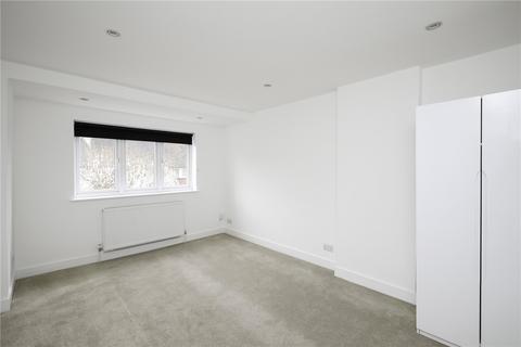 65 Princes Avenue, London, W3 8LX