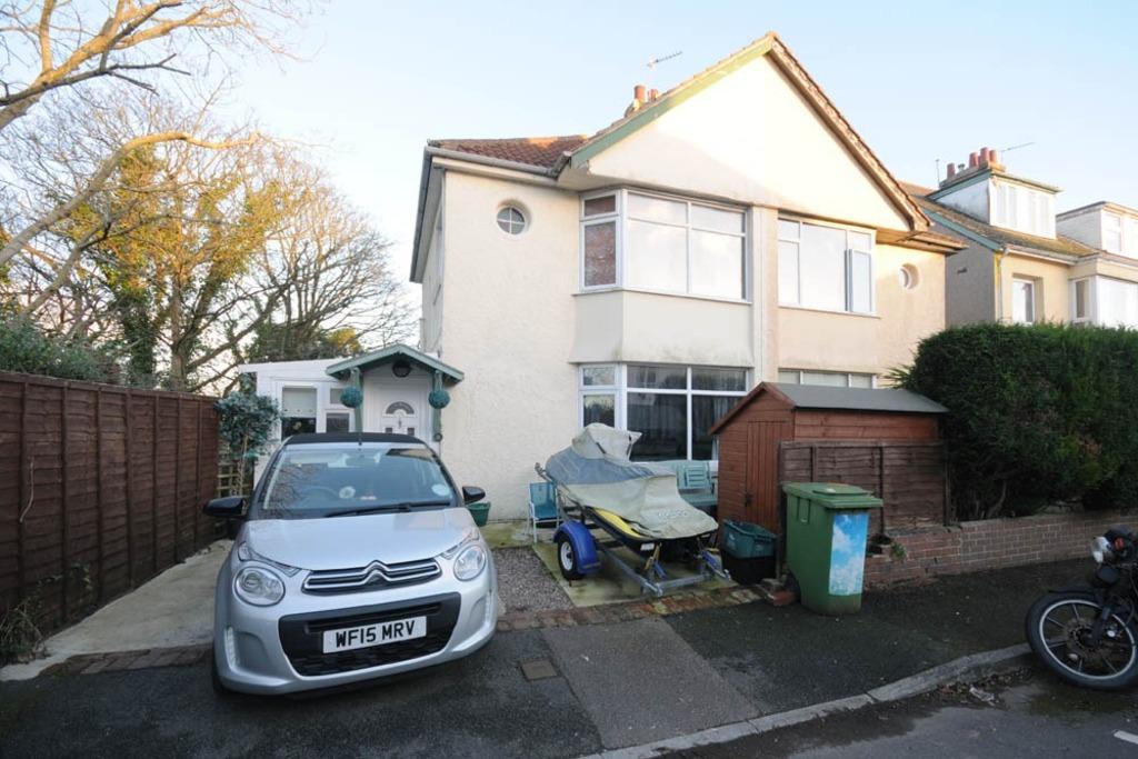 Second Avenue, Torquay 2 bed semidetached house £725 pcm (£167 pw)