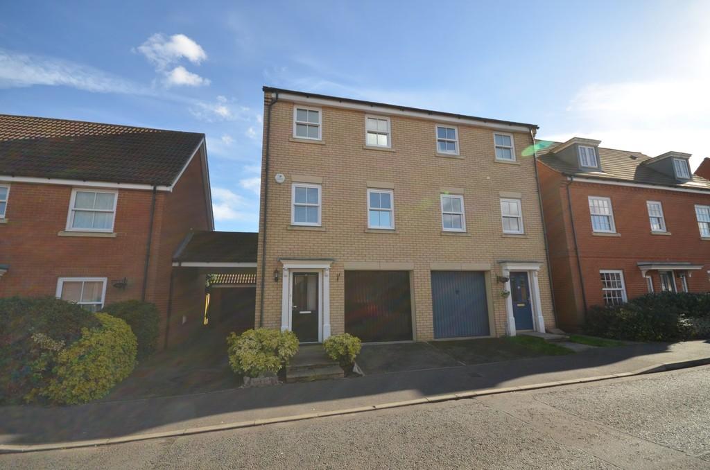 Epping Way, Witham 3 bed townhouse £315,000