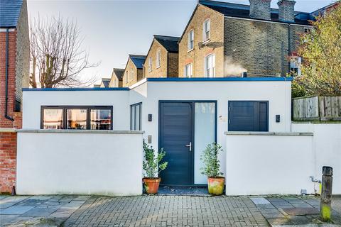 2 bedroom detached house for sale, Upper Tooting Park, Wandsworth, London