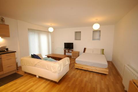 Studio to rent, Royal James House, Admiralty Road, Portsmouth