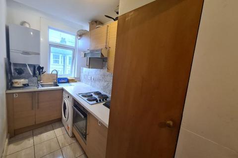 House share to rent, Chapter Road, Dollis Hill, NW2