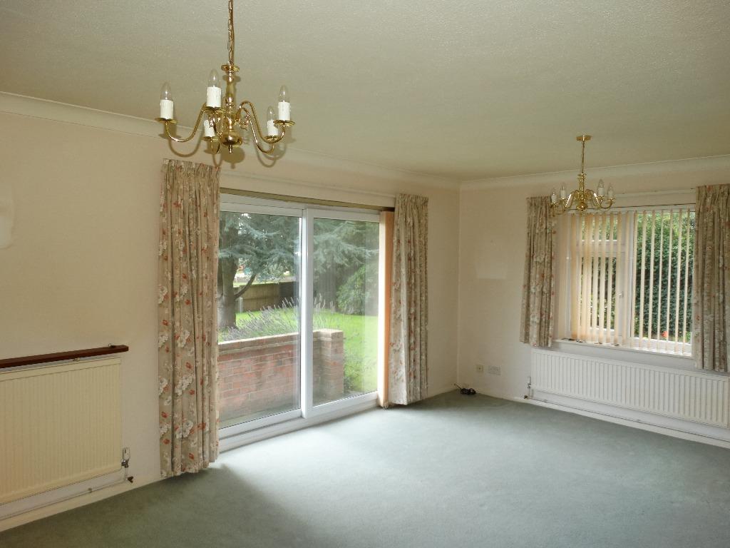 Flansham Park, Felpham 2 bed ground floor flat £169,950