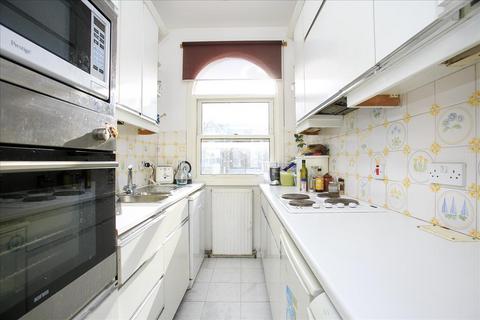 2 bedroom flat to rent, Grosvenor Road, London, W4