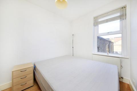 1 bedroom flat to rent, Upper Richmond Road West, Sheen, London