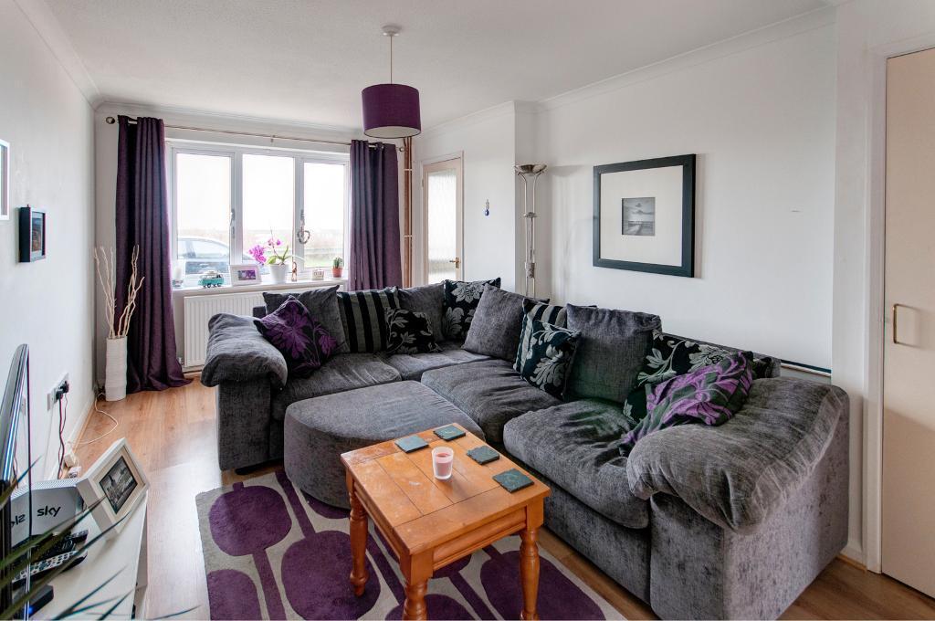 St Crispians, Seaford, East Sussex, BN25 2DY 2 bed house £237,500